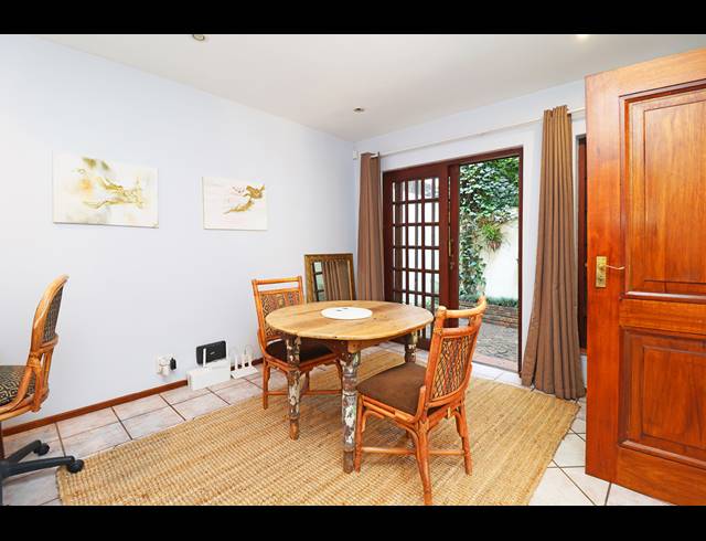 2 BEDROOM HOUSE FOR SALE IN OAKLANDS